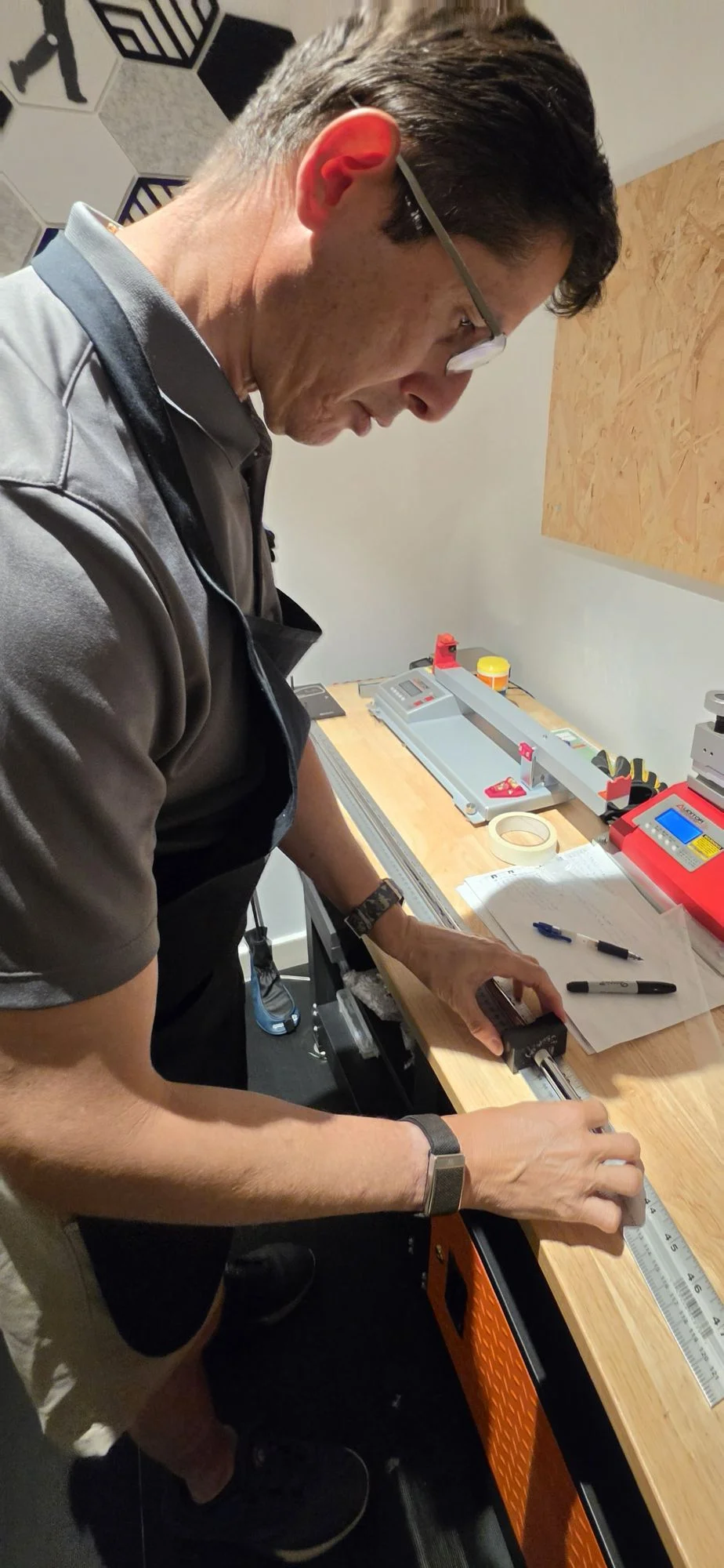 Golf club length being measured at the ASUBURE clubmaking bench